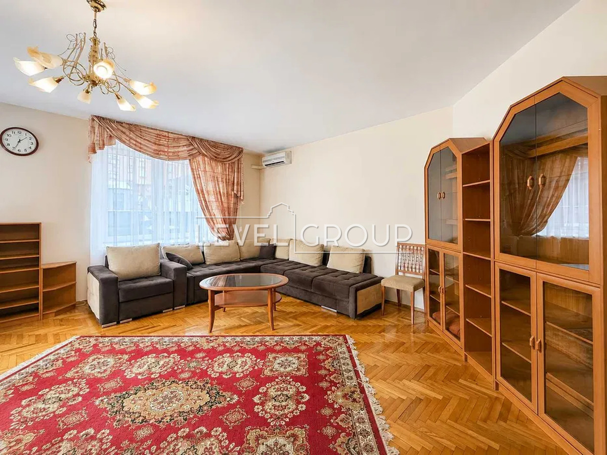 Олександра Кониського вул. (Тургенєвська), 52/58