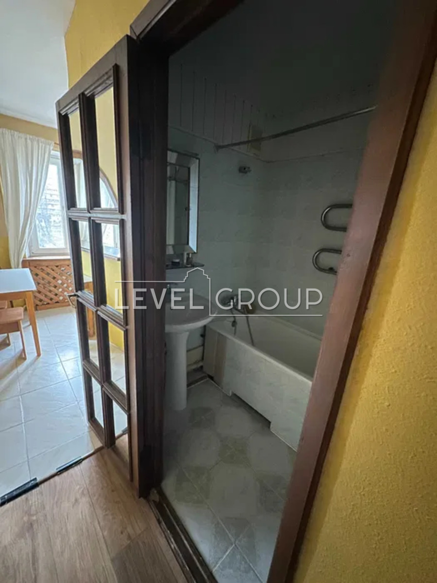 Оболонський просп., 14в