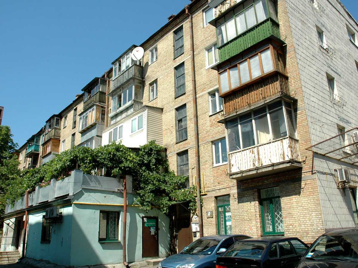 Antonovych St. (Gorky), 170/172