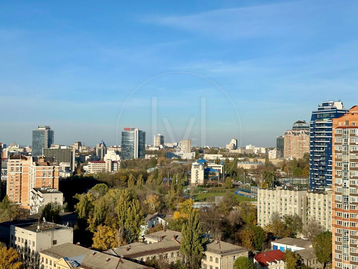 Василя Тютюнника вул. (Анрі Барбюса), 28а