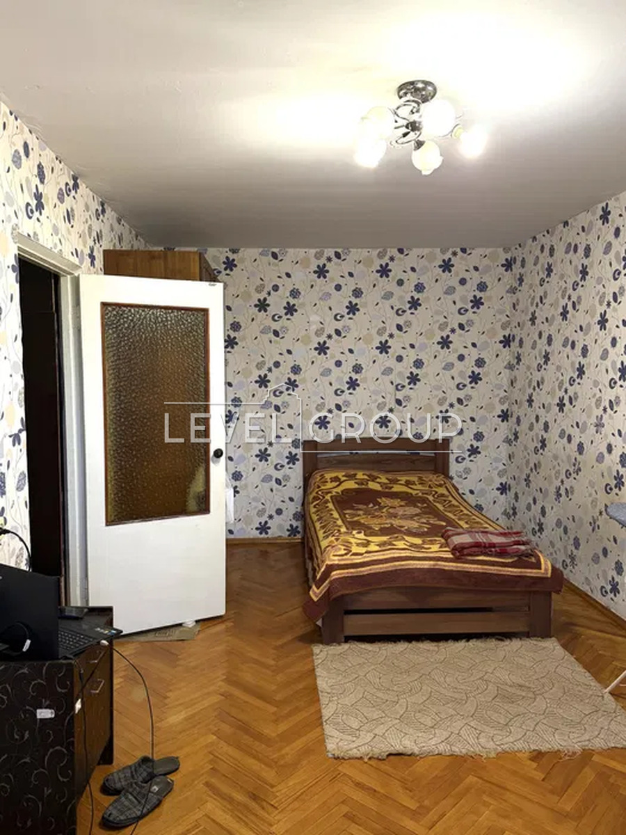 Obolonskyi Avenue, 16e