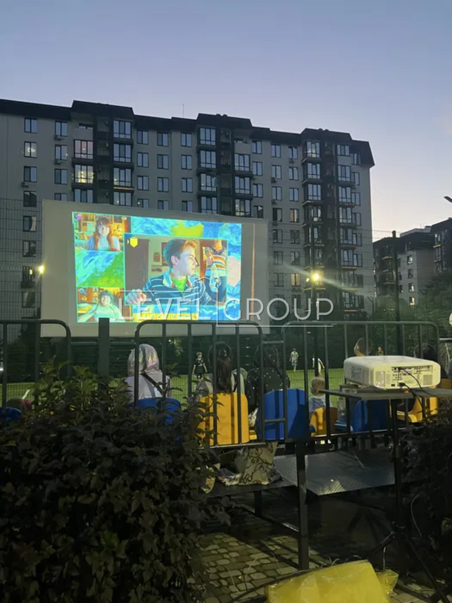 Heroes of the Heavenly Hundred Avenue, 16/28