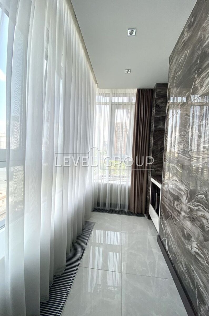 Lesia Ukrainka Blvd., 7v