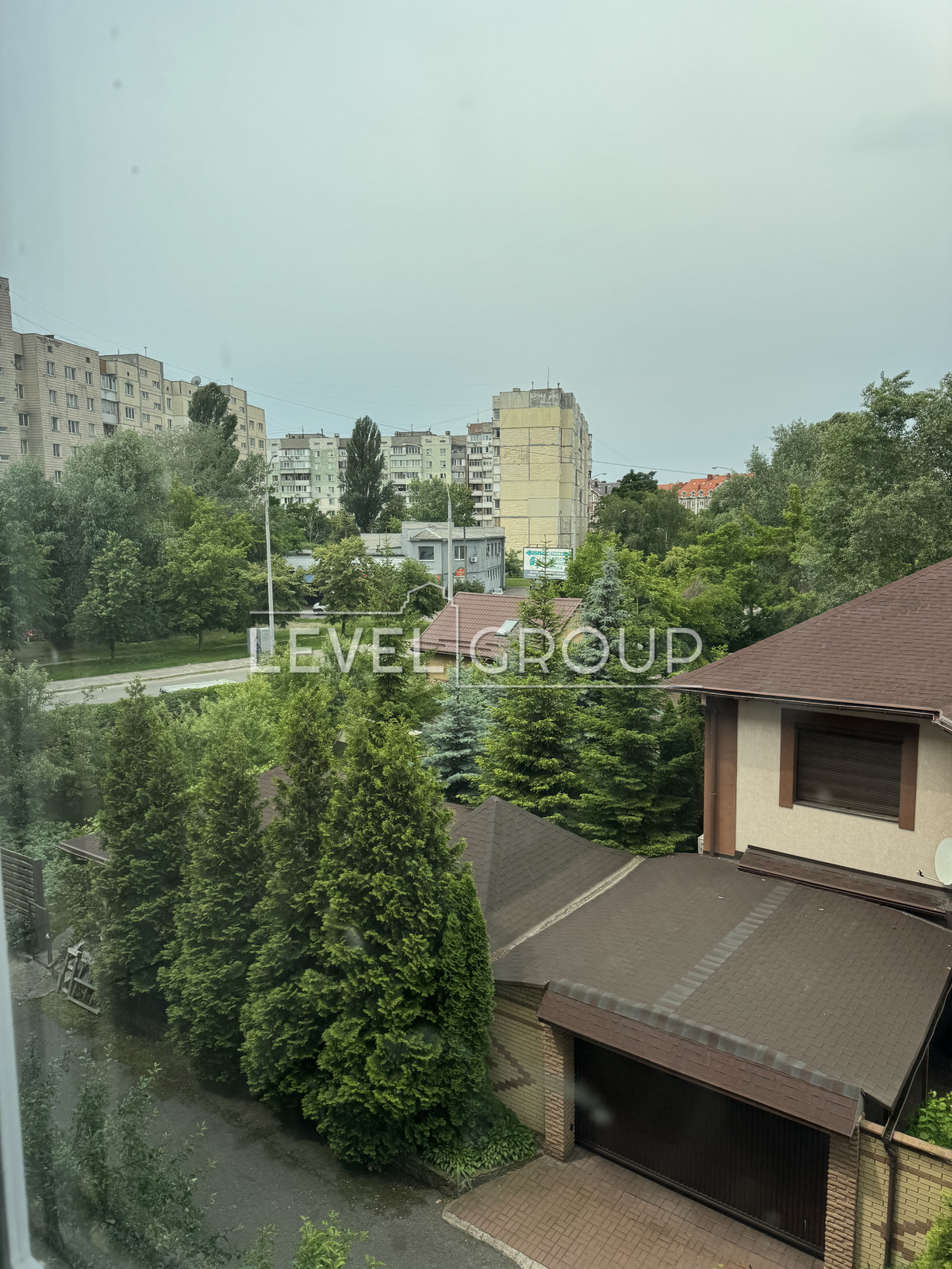 Дмитра Луценка вул., 2Г