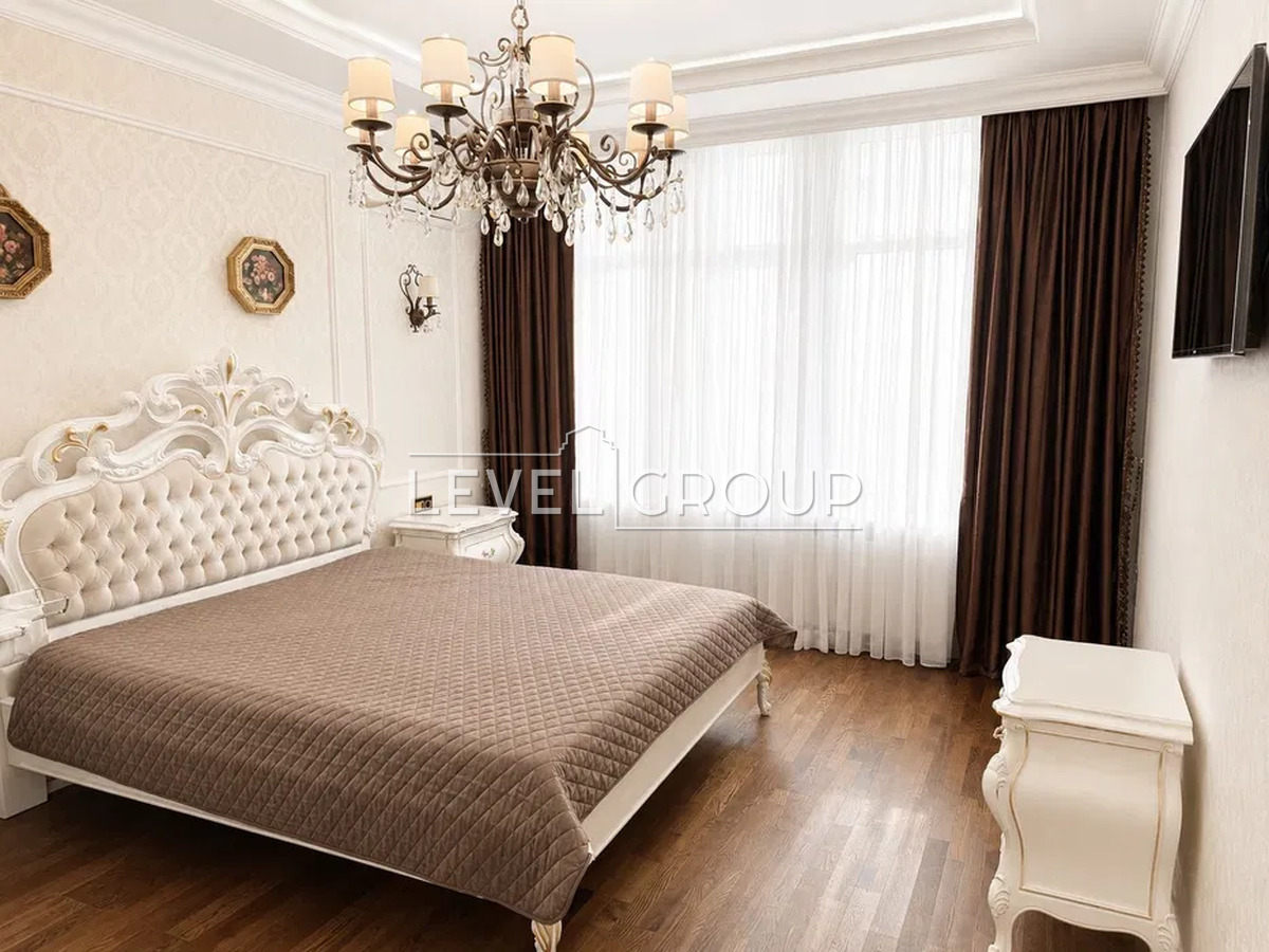 Andriy Verkhoglyad St. (Mykhayla Dragomirova), 15
