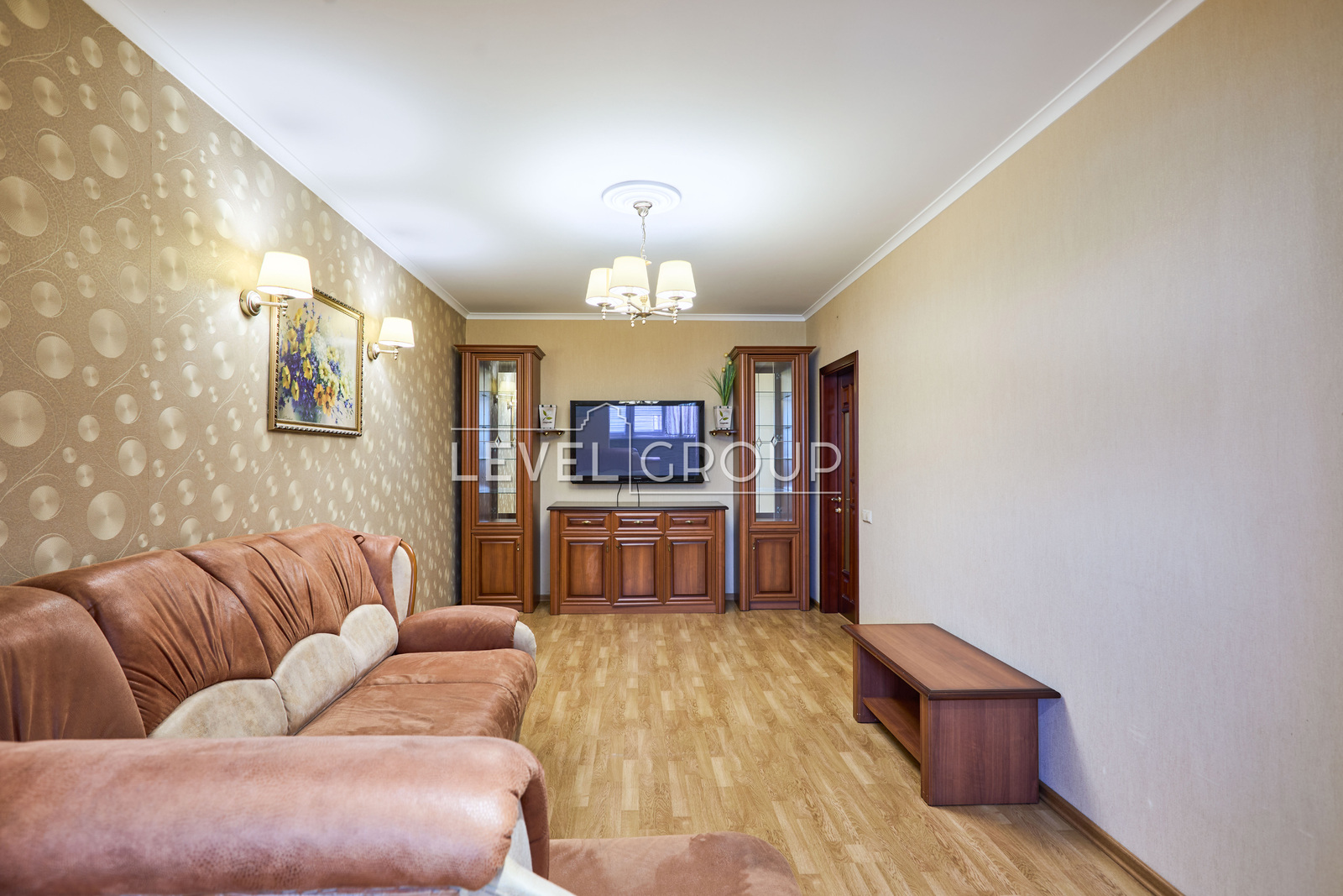 Европейського Союзу просп. (Правди), 31а