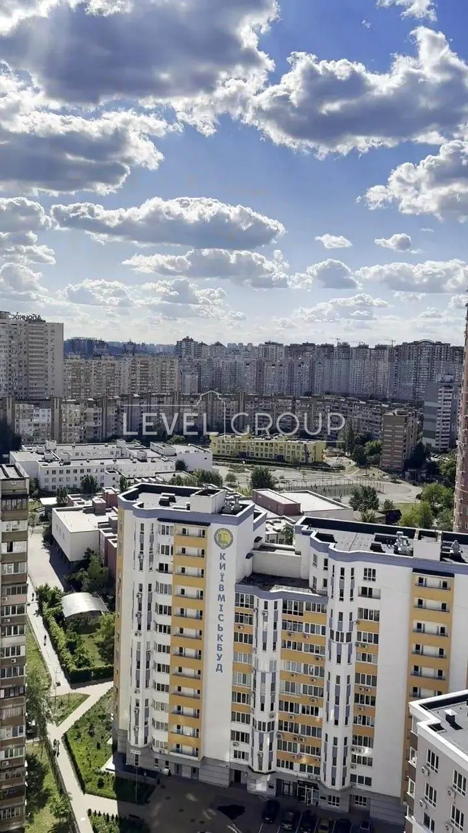 Драгоманова вул., 40Ж