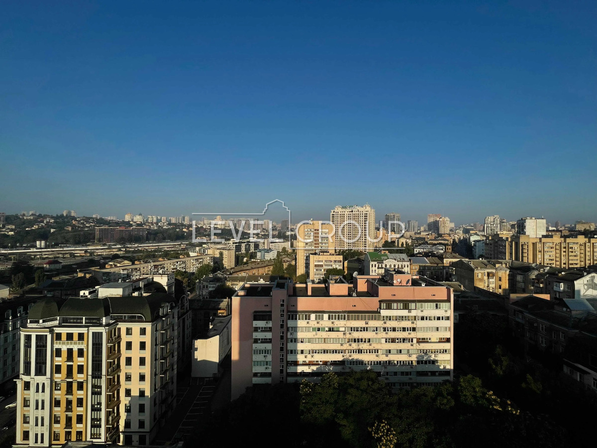 Володимирська вул., 86а