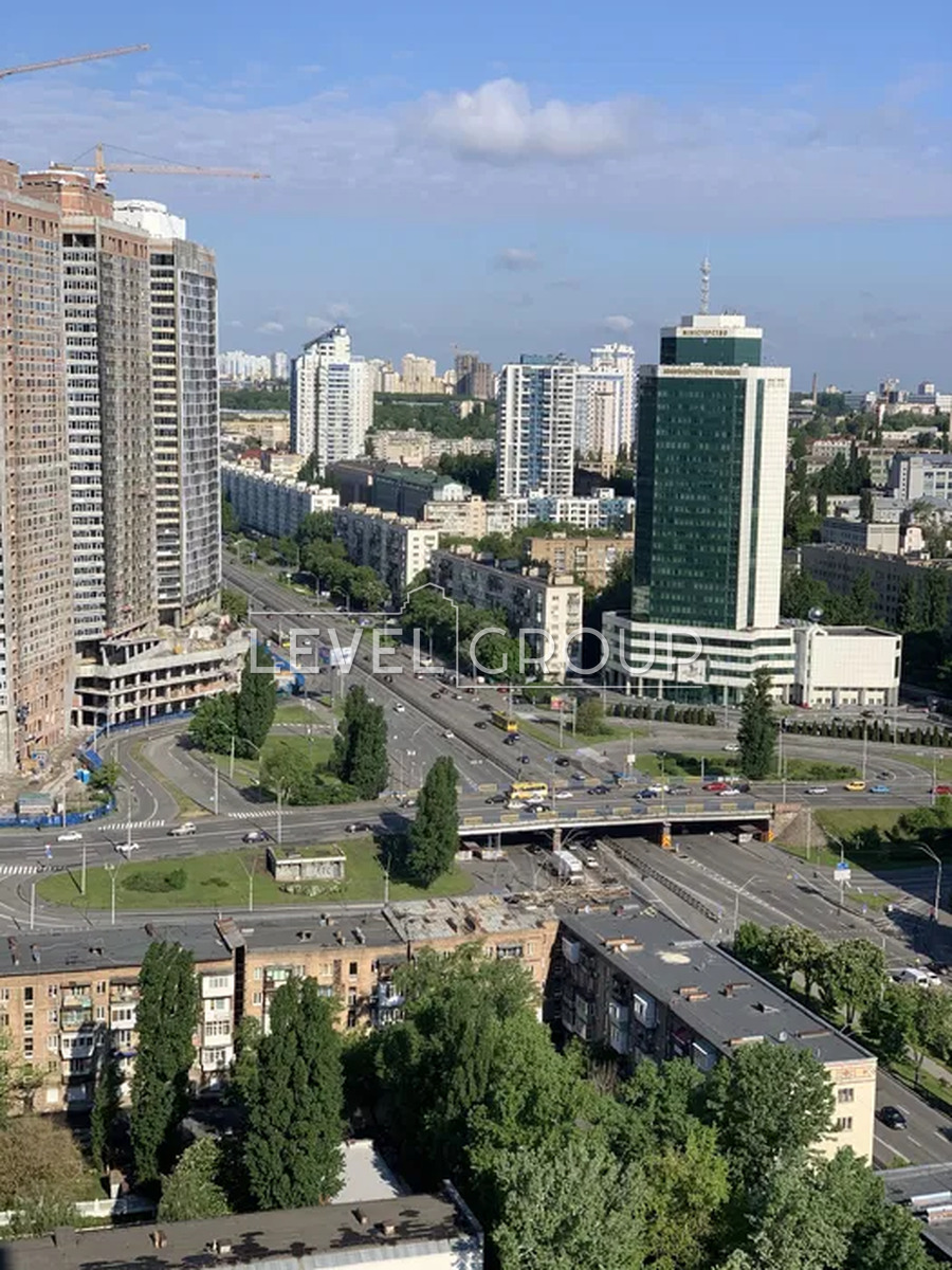 Берестейський просп. (Перемоги), 5в