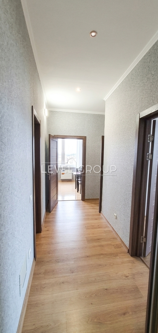 Dmytrivska St., 80