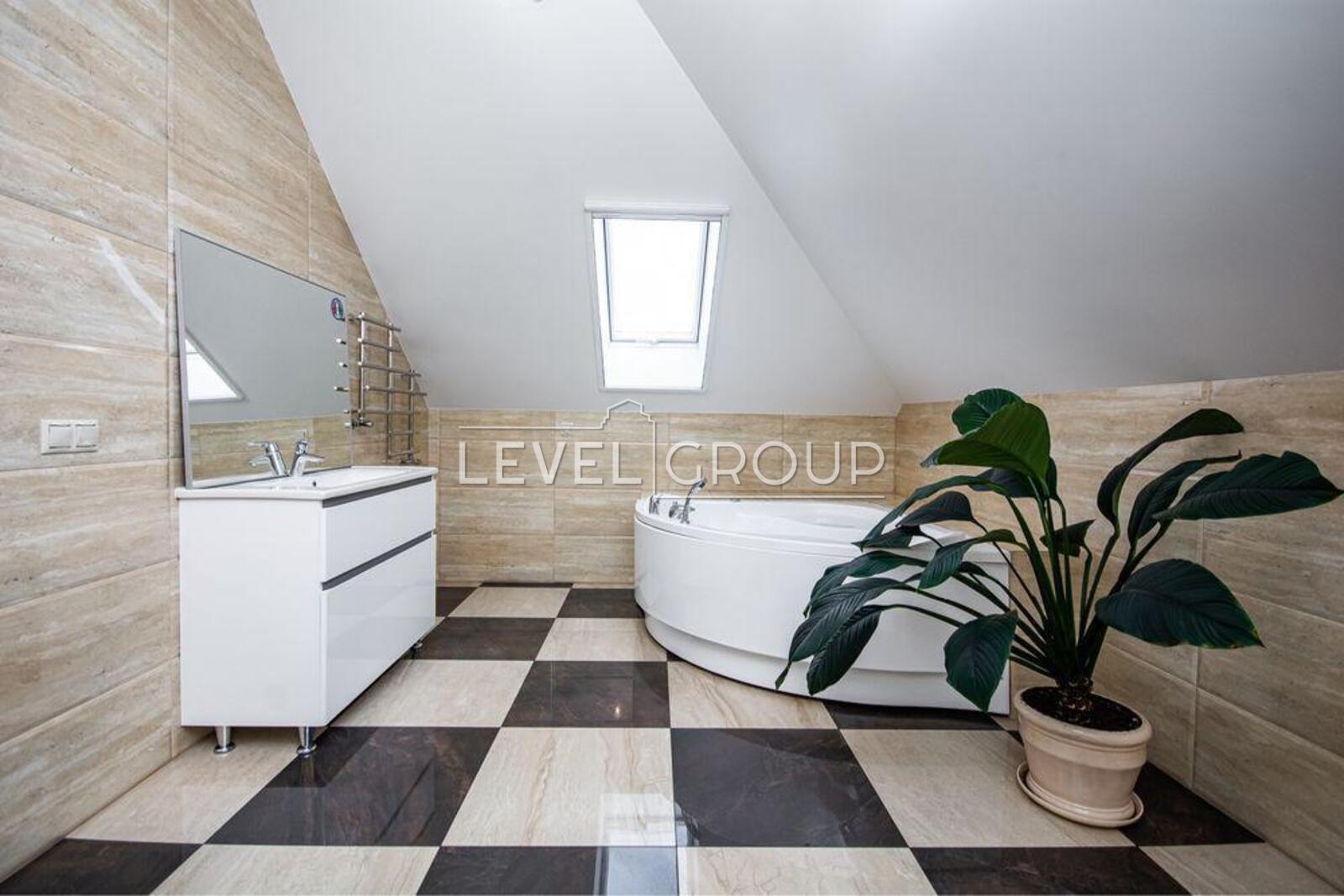 Амбулаторна вул.