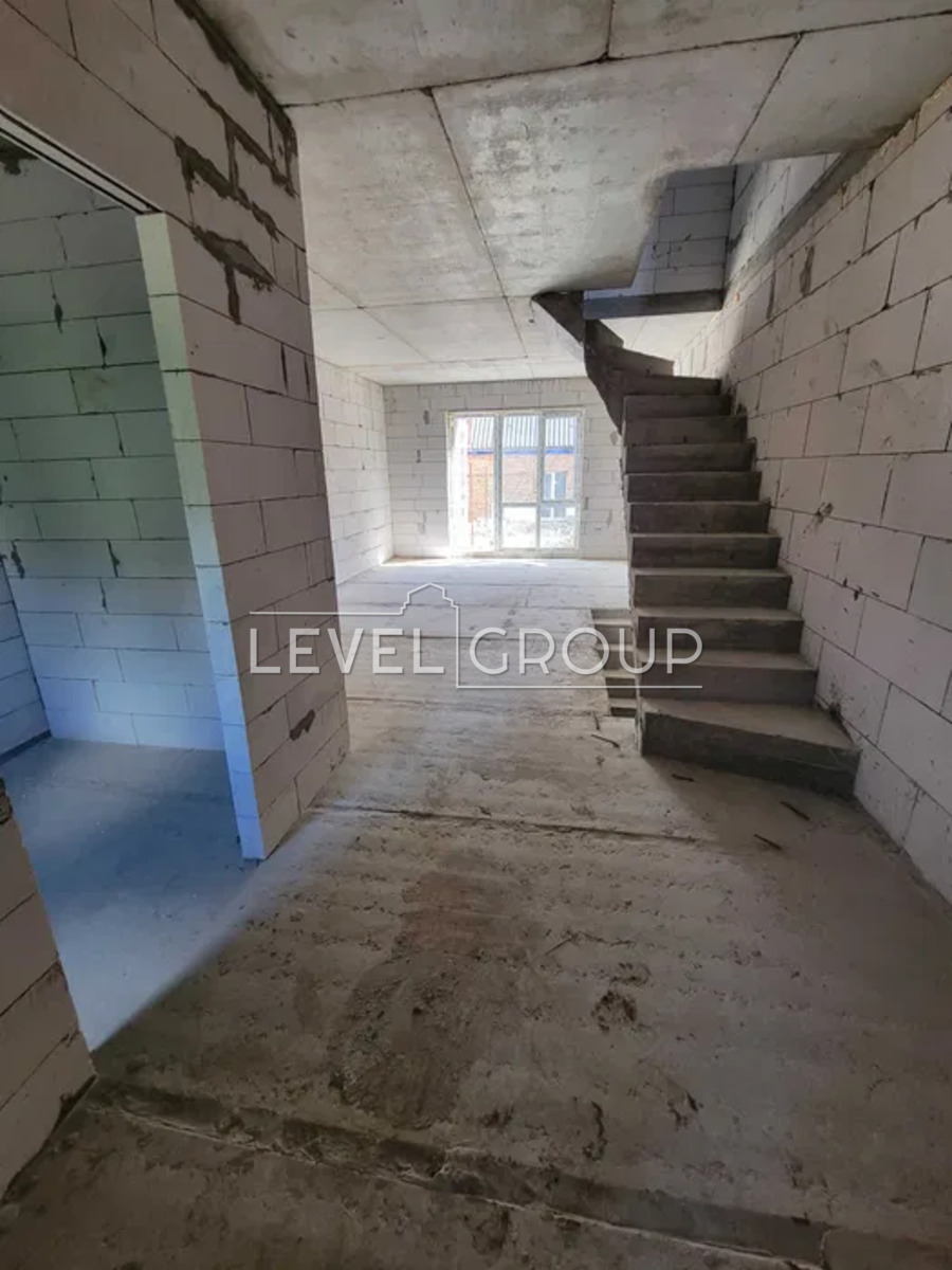 вул. Садова, 4