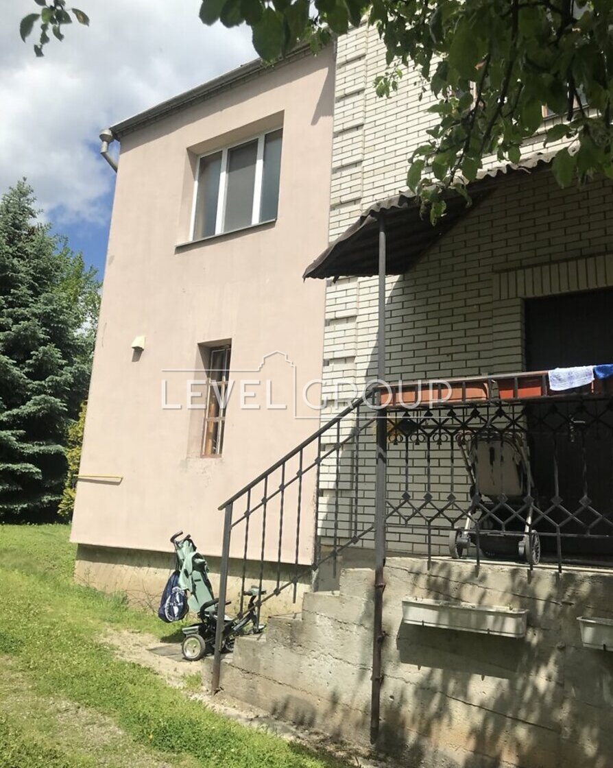 Павла Грабовського вул., 23