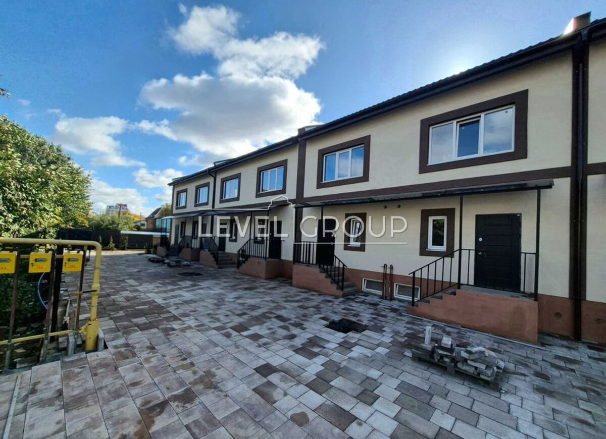 вул. Садова, 4