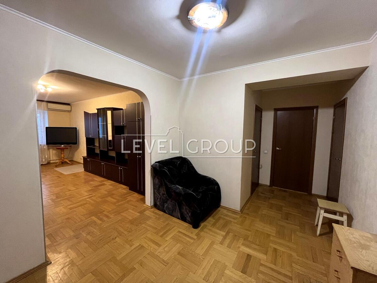 Sribnokilska St., 20