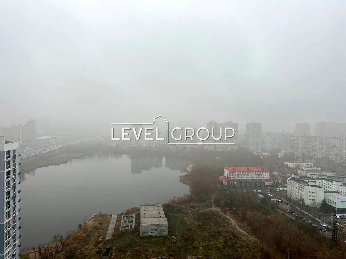 Ревуцького вул., 40Б