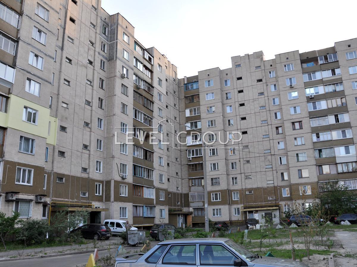 Милославська вул., 23