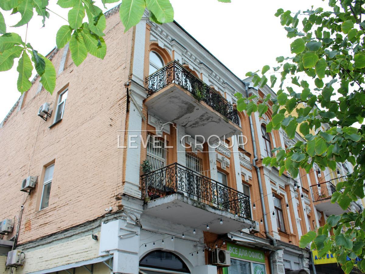 Шота Руставелі вул., 15