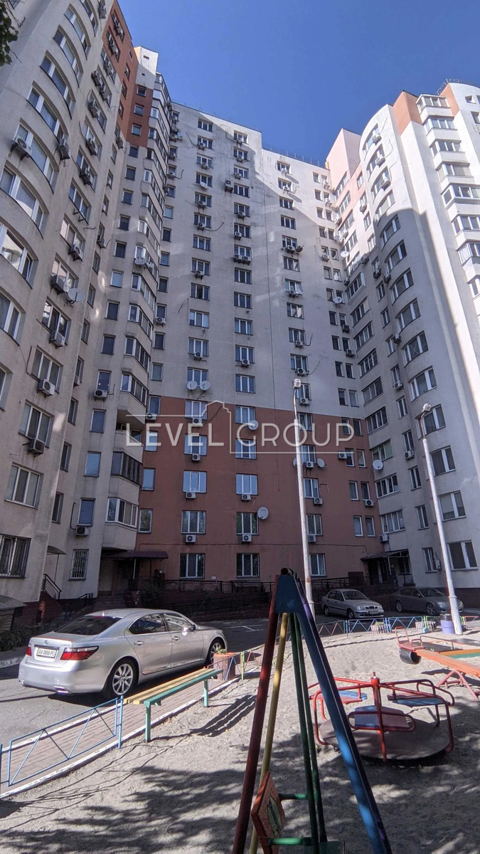 Валерія Лобановського просп. (Червонозоряний), 126Г