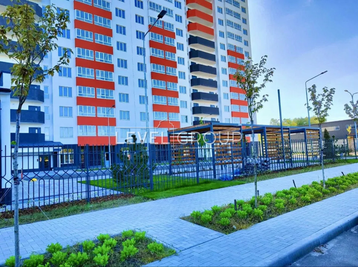 Vasyl Symonenko St., 105