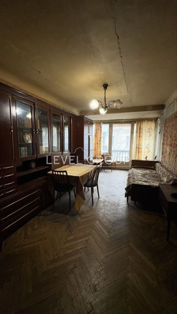 Олеся Гончара вул., 75