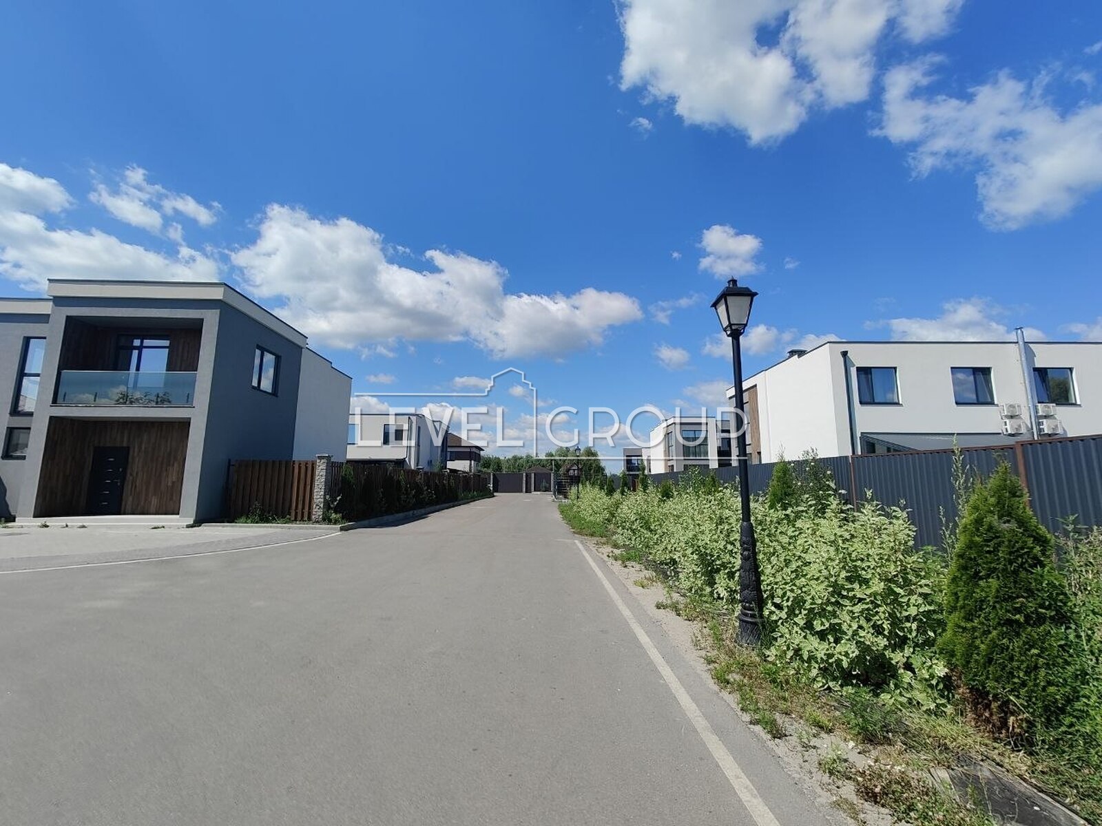 Виноградна вул., 2