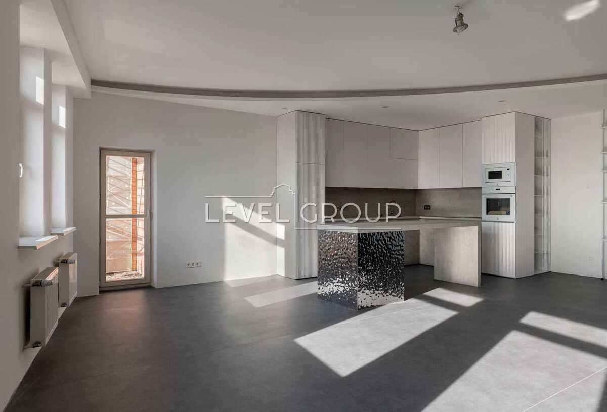 Yevhen Konovalets St. (Shchorsa), 36b
