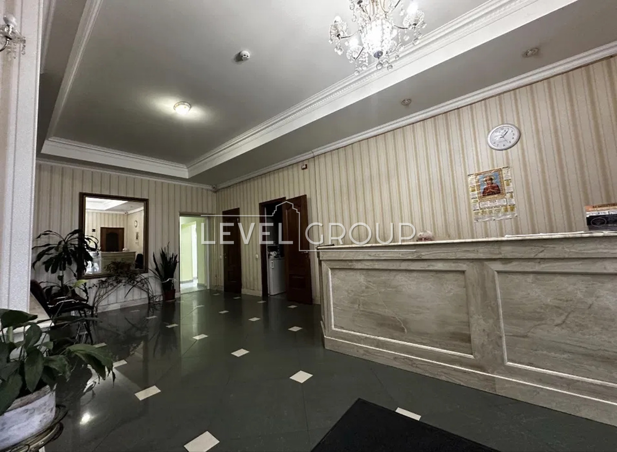 Valery Lobanovsky Ave. (Chervonozoryany), 4G