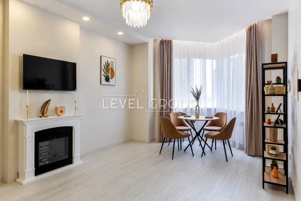 Andriy Verkhoglyad St. (Mykhayla Dragomirova), 14A