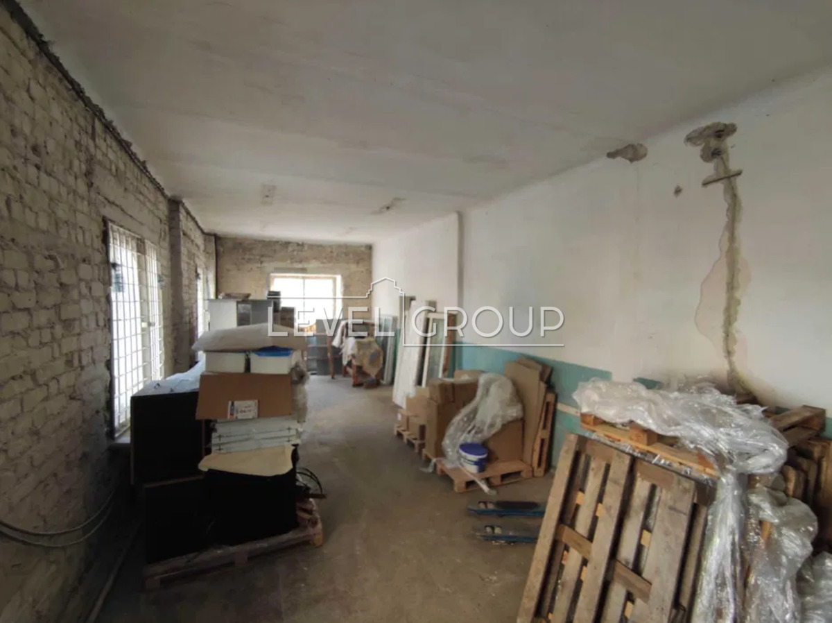 Зрошувальна вул., 5