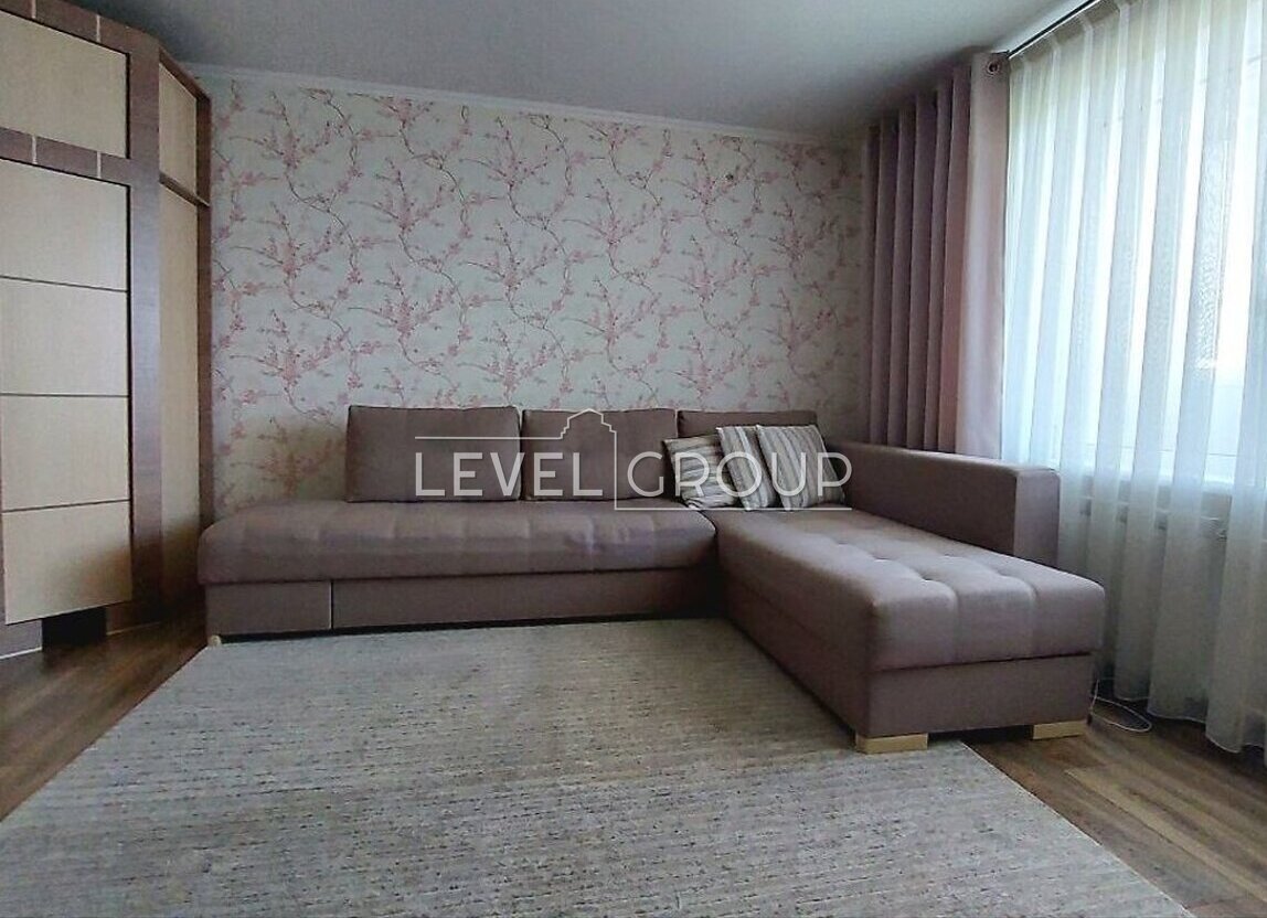 Красовського вул., 8Б