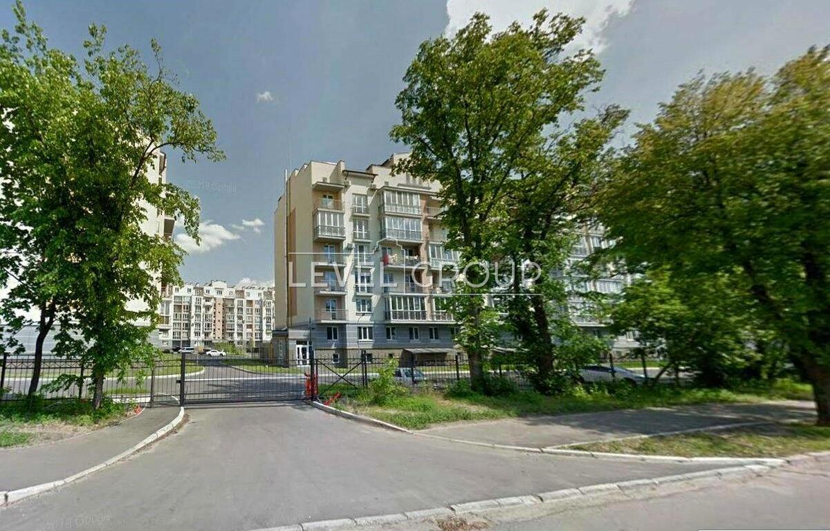 Метрологічна вул., 107