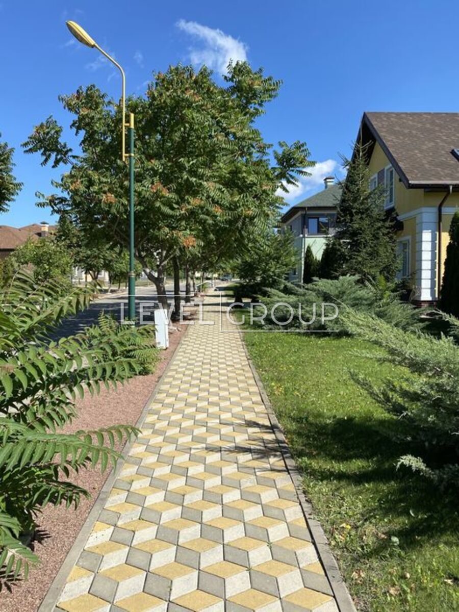 Myrna Street