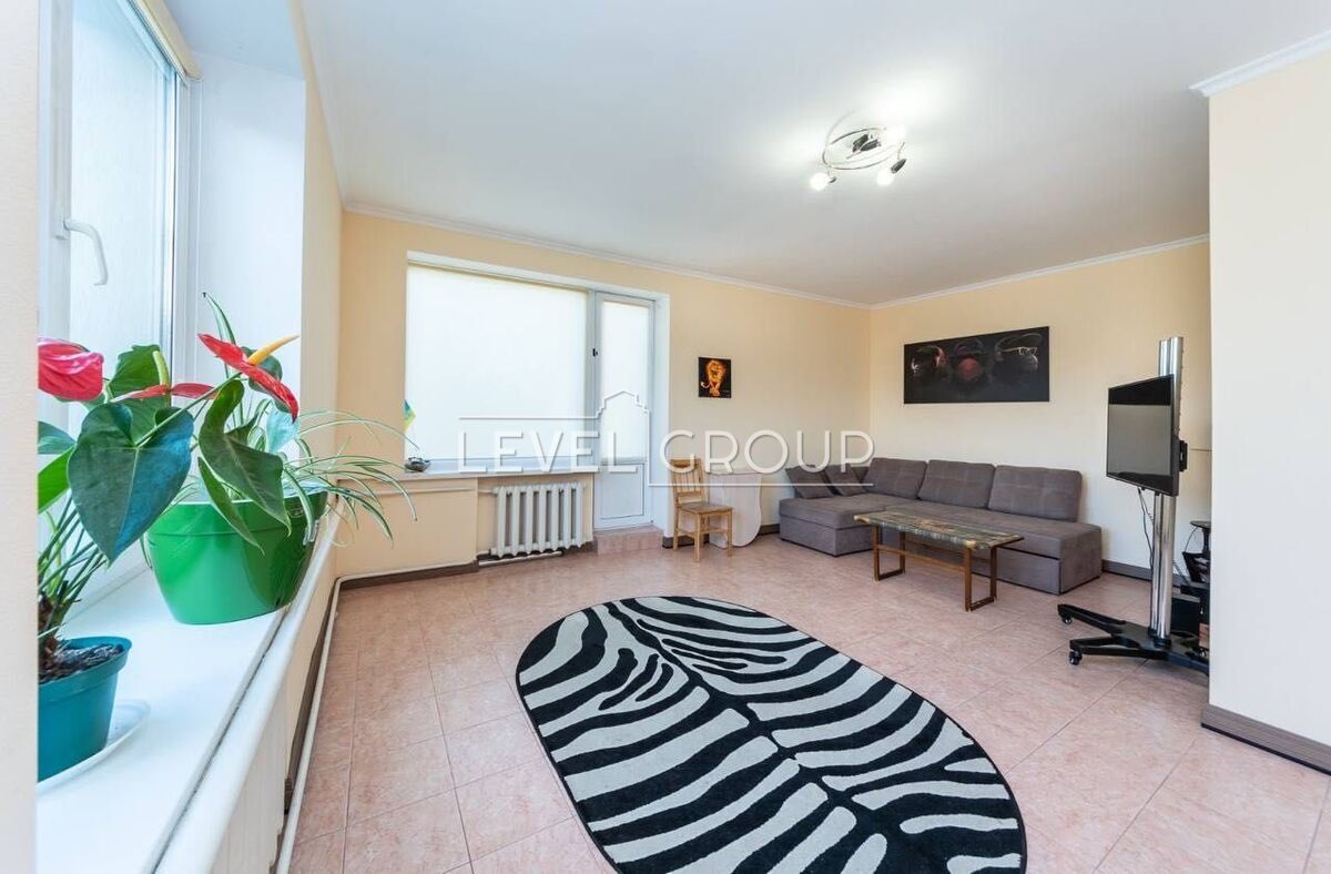Yabluneva, 30
