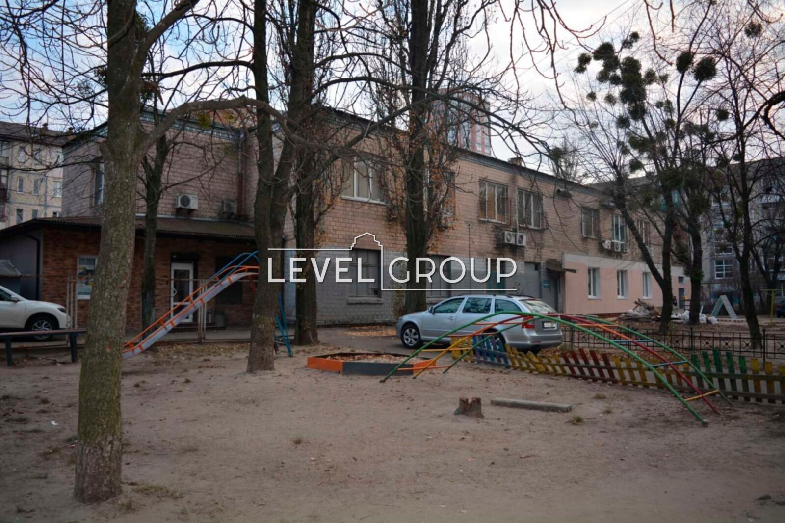Ушинського вул., 13 а