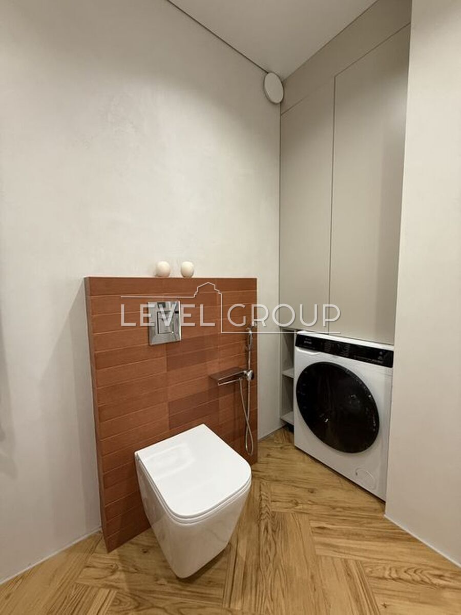 Oleksandra Olesia St., 27A