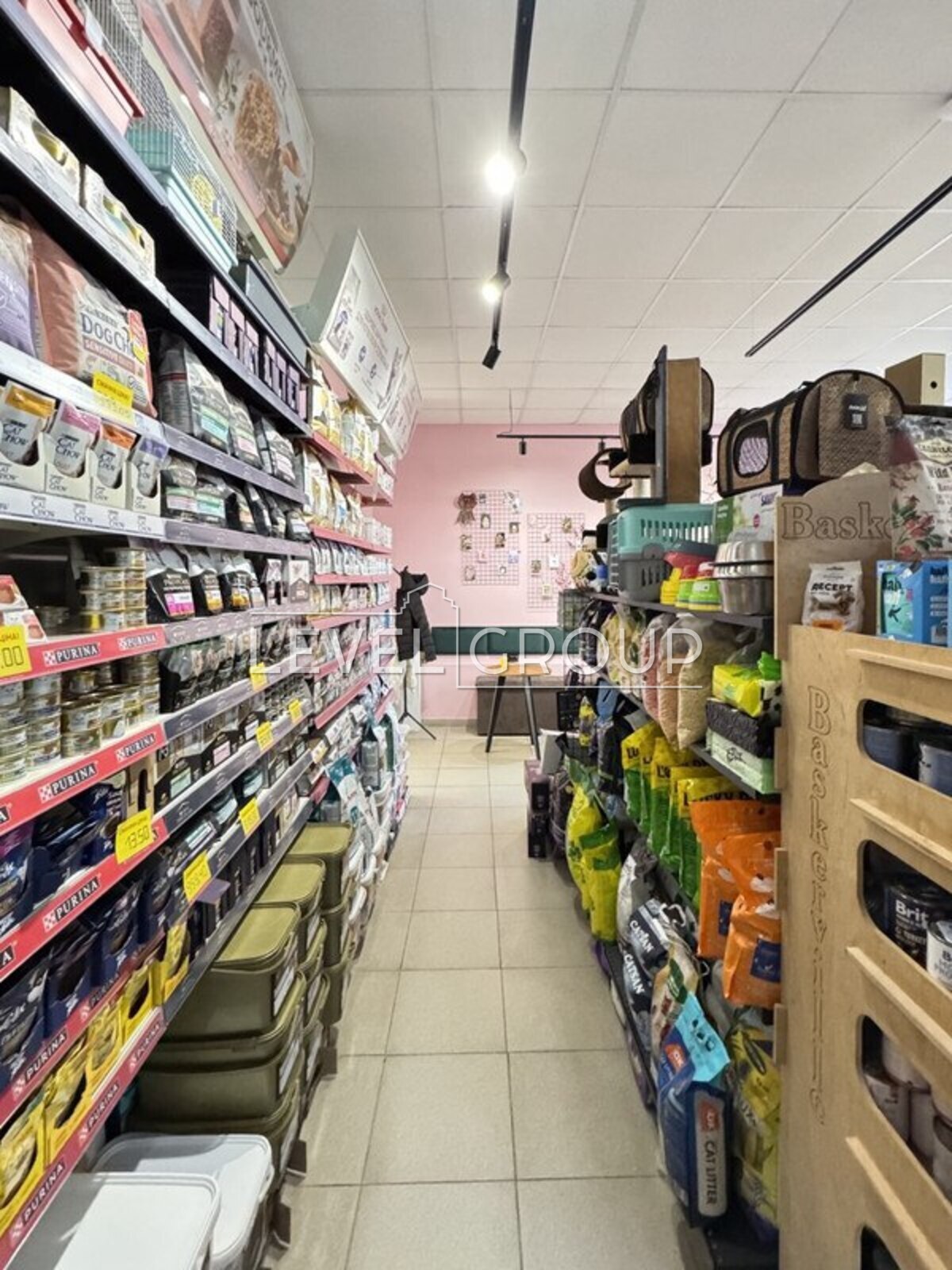 Авіаконструктора Антонова вул., 35