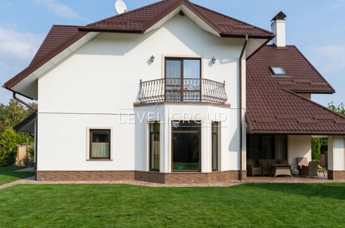 Авіаторів вул., 53