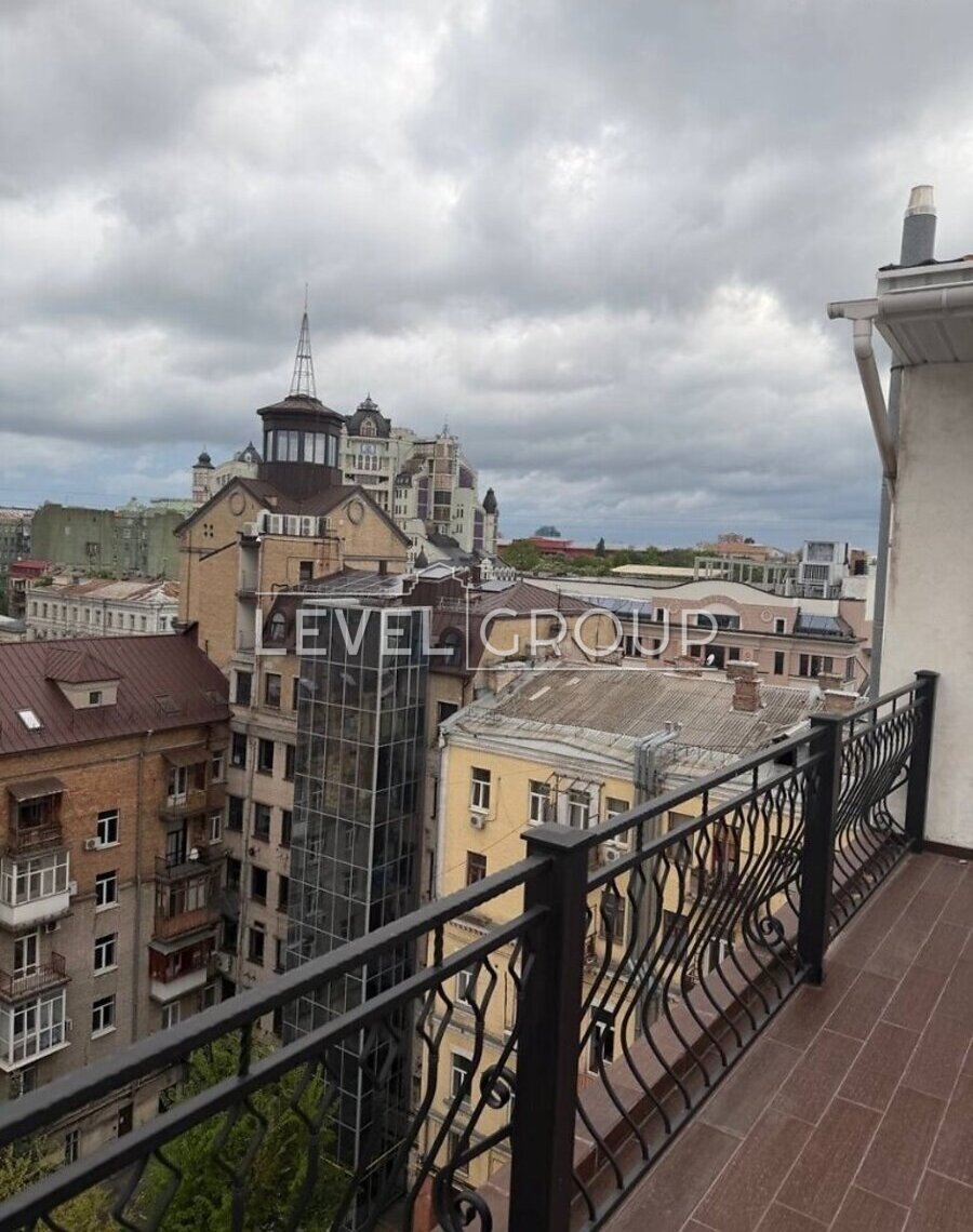 Євгена Чикаленка вул. (Пушкінська), 23б