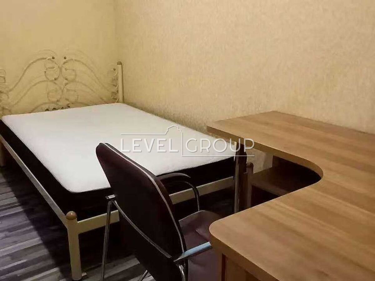 Ушинського вул., 14б