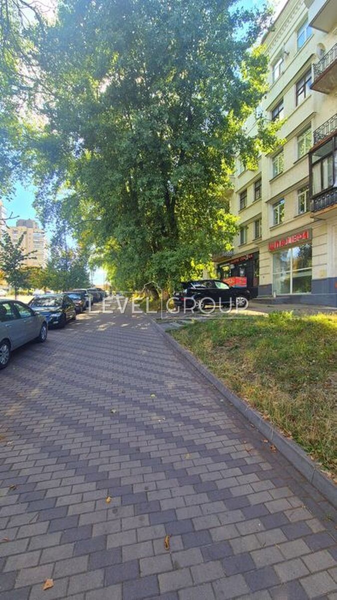 Повітряних Сил просп. (Повітрофлотський), 16