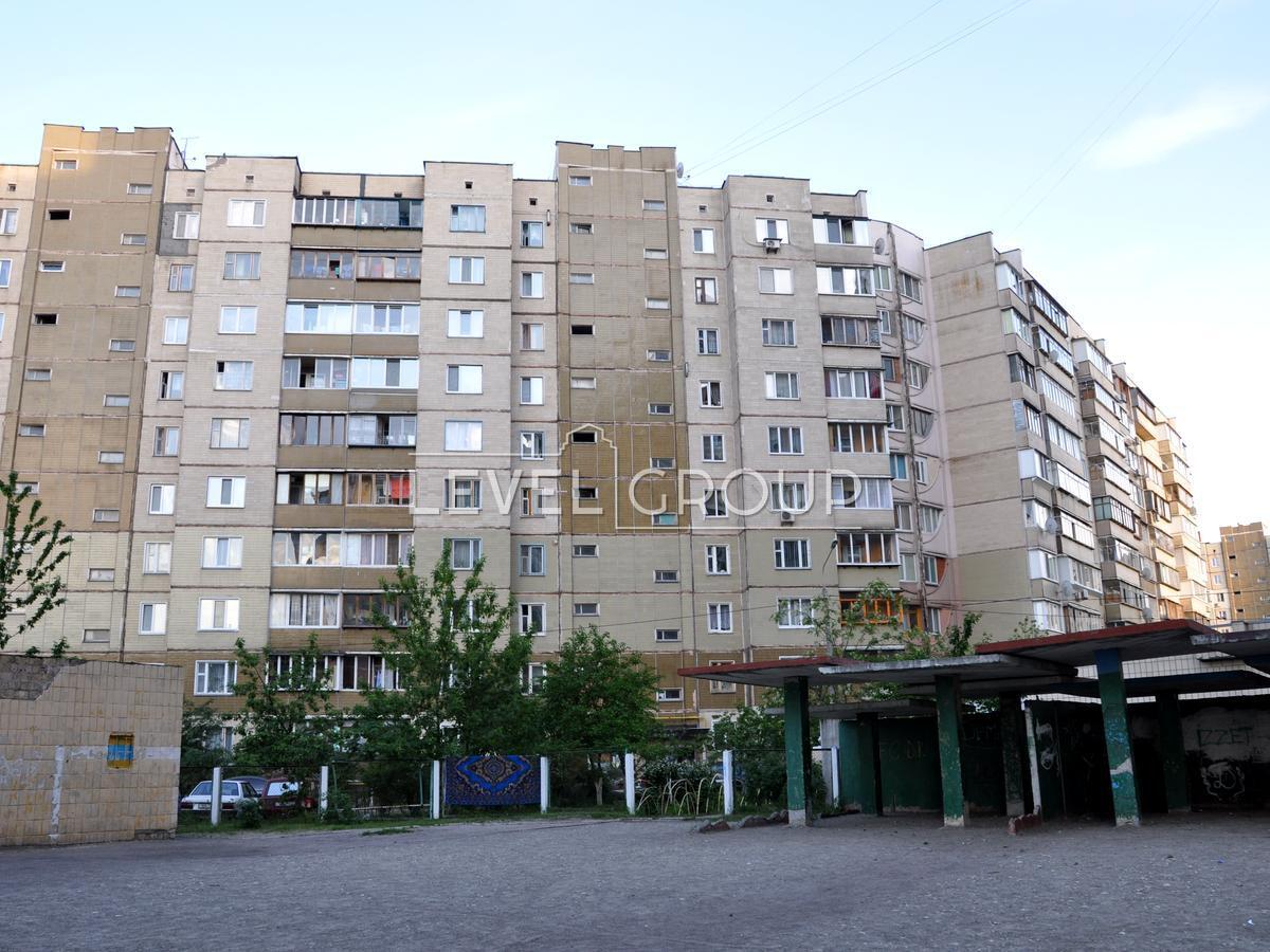 Милославська вул., 23