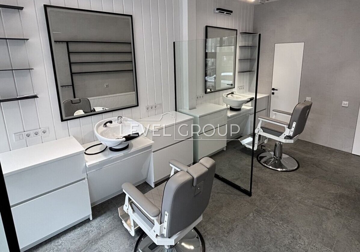 Василя Тютюнника вул. (Анрі Барбюса), 28а