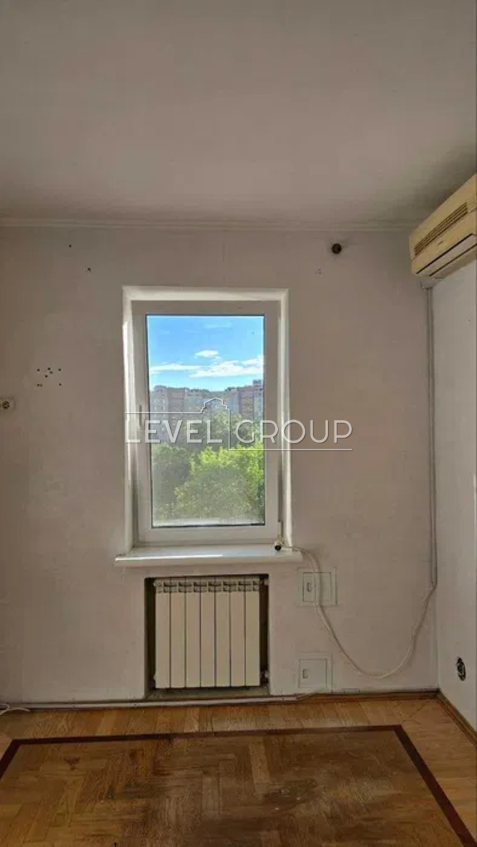 Архітектора Вербицького вул., 8