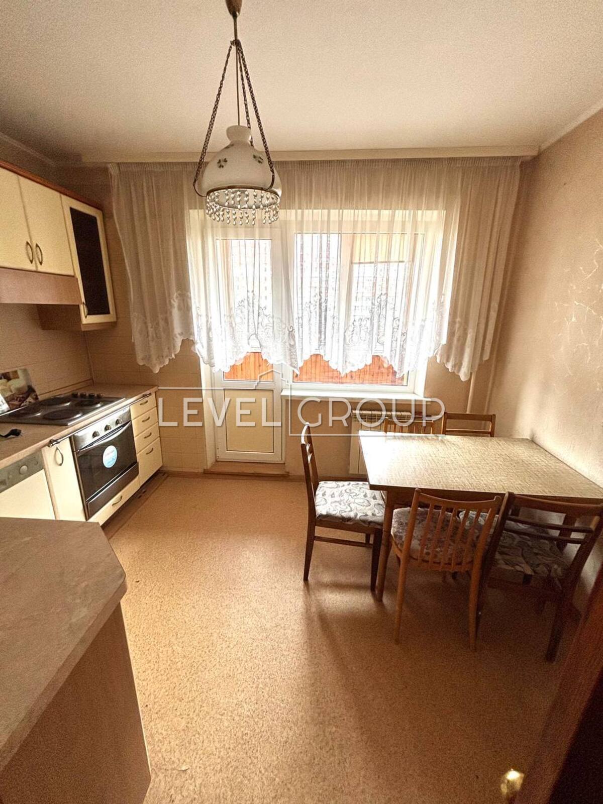 Миколи Закревського вул., 13