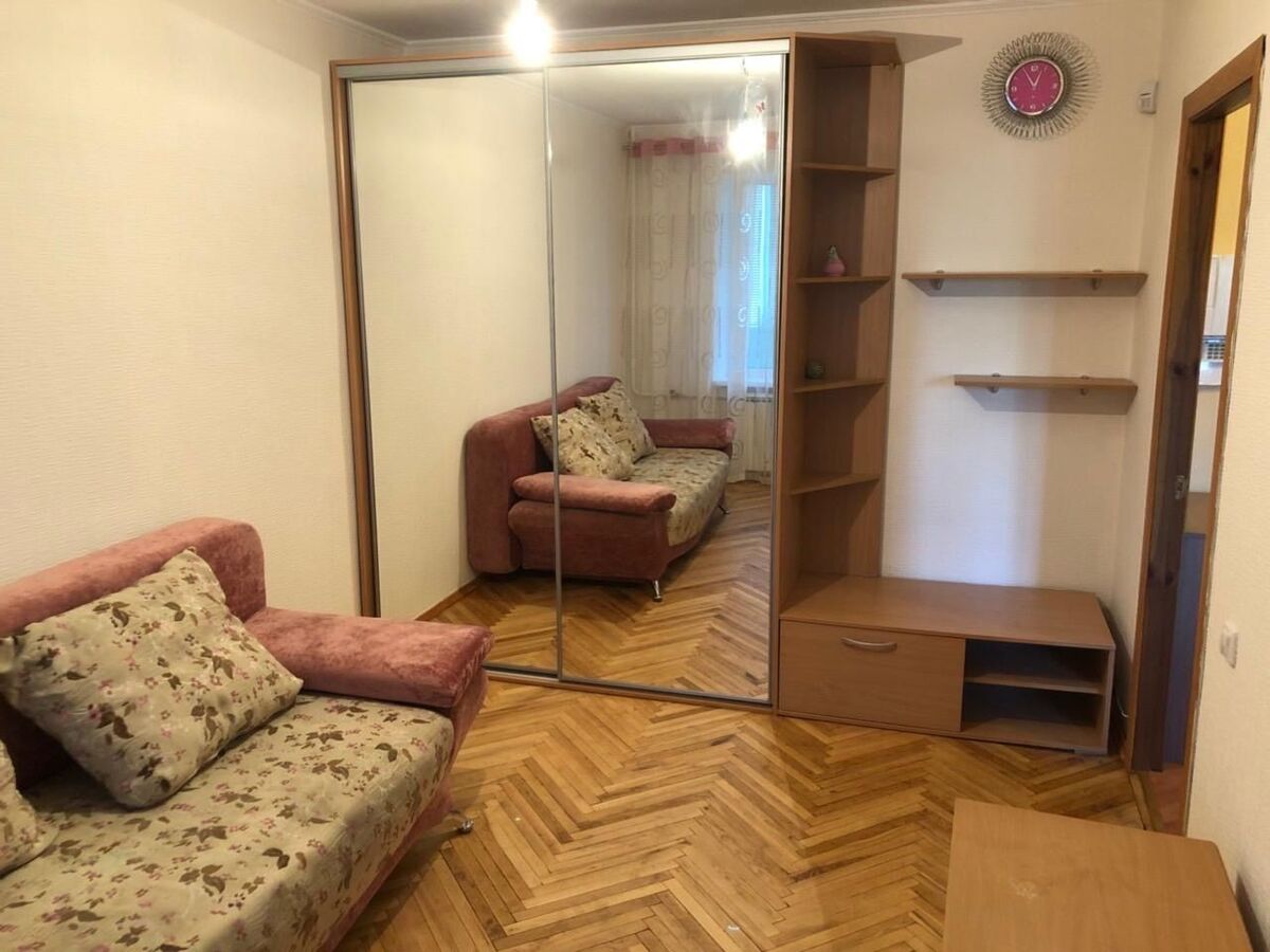 2, Serhiy Husovsky St