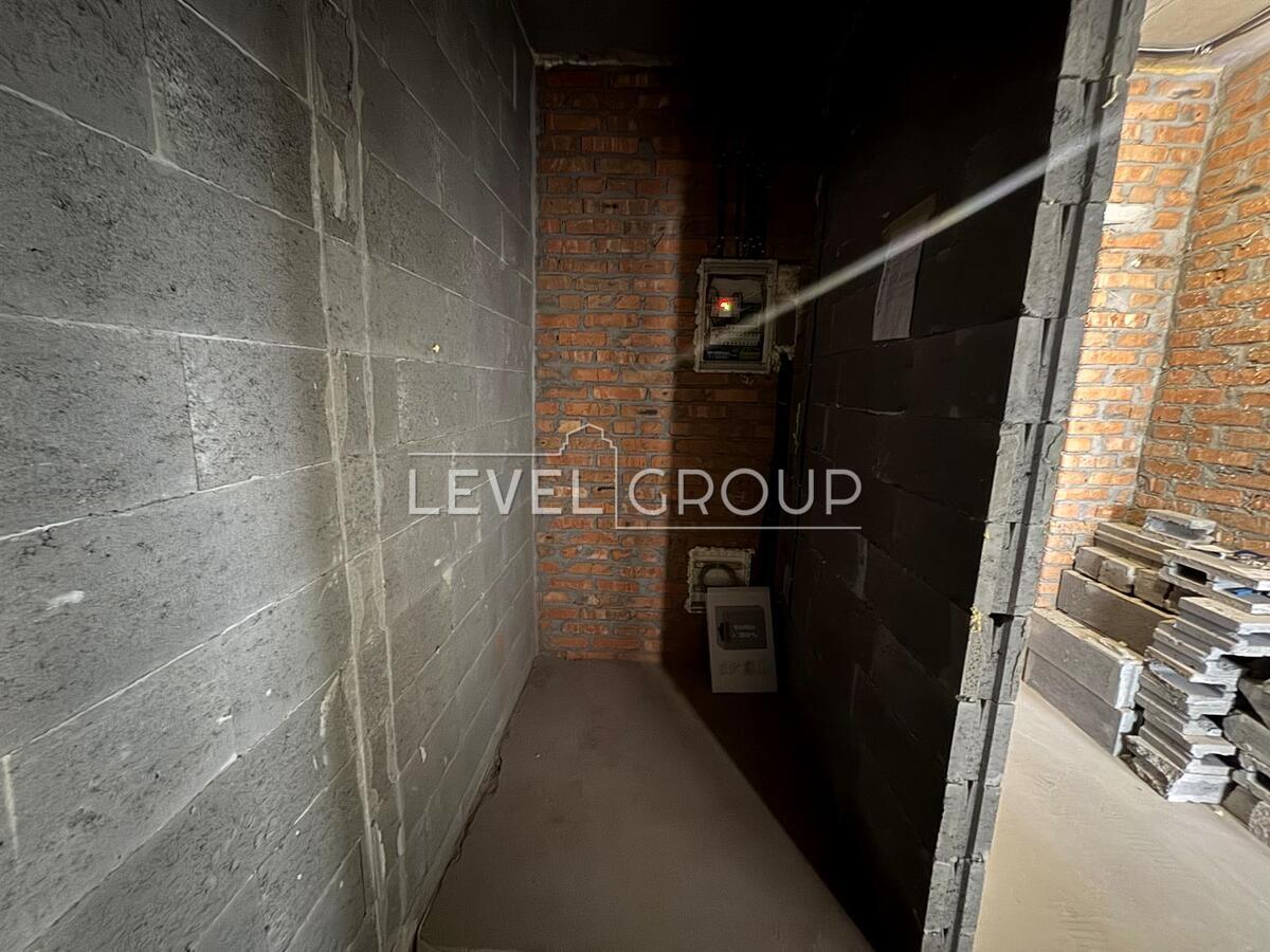 Oleksandra Olesia St., 8/17