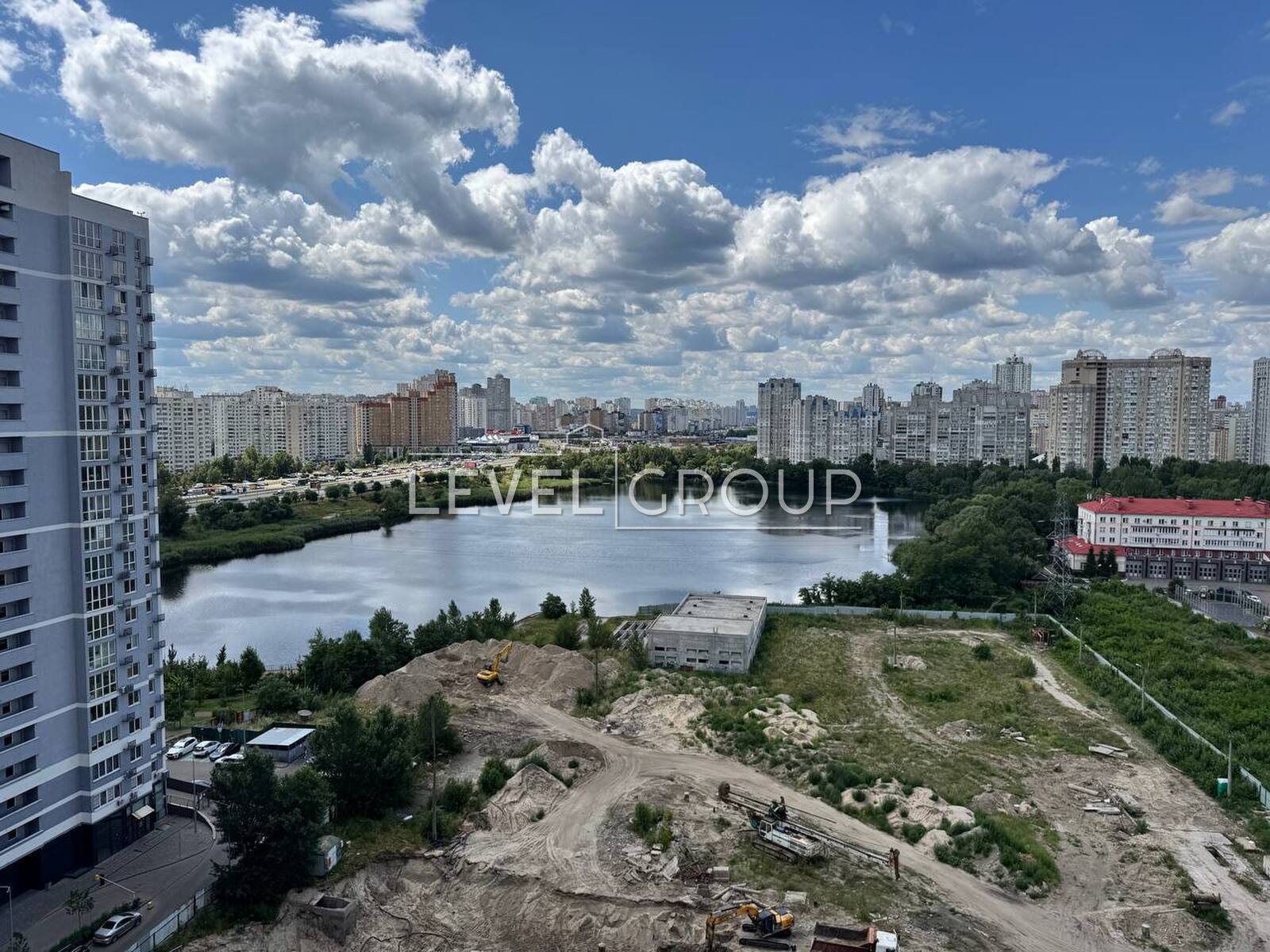 Ревуцького вул., 40-Б