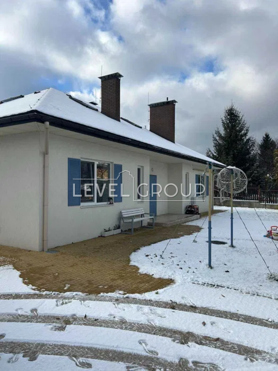 Академіка Кащенка вул., 10