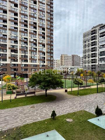 Европейського Союзу просп. (Правди), 45